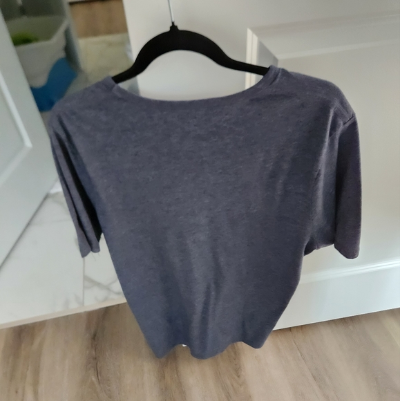 Essential relaxed v neck - Picture 2 of 3